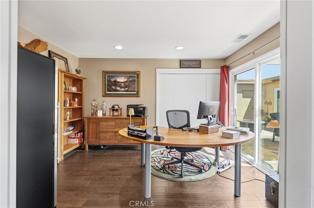 3747 Vista Campana S 3