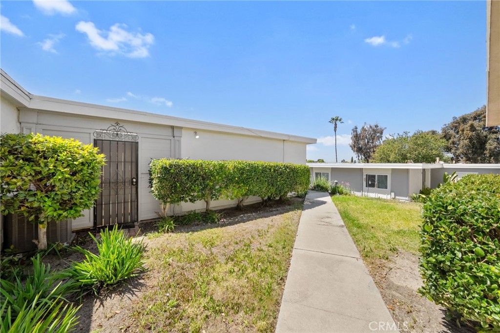 3747 Vista Campana S 3