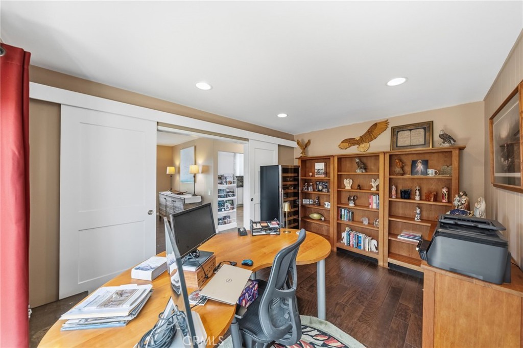 3747 Vista Campana S 3