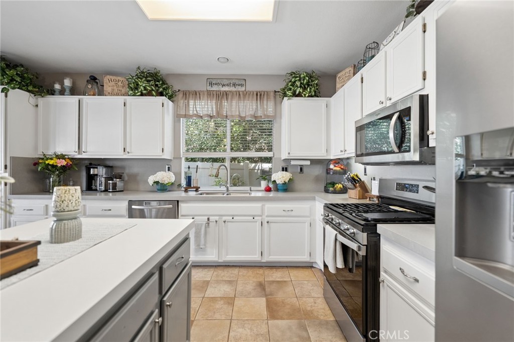 33340 Nicholas Common
