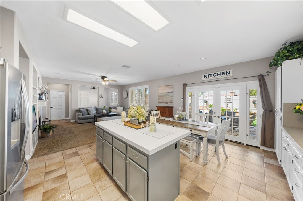 33340 Nicholas Common