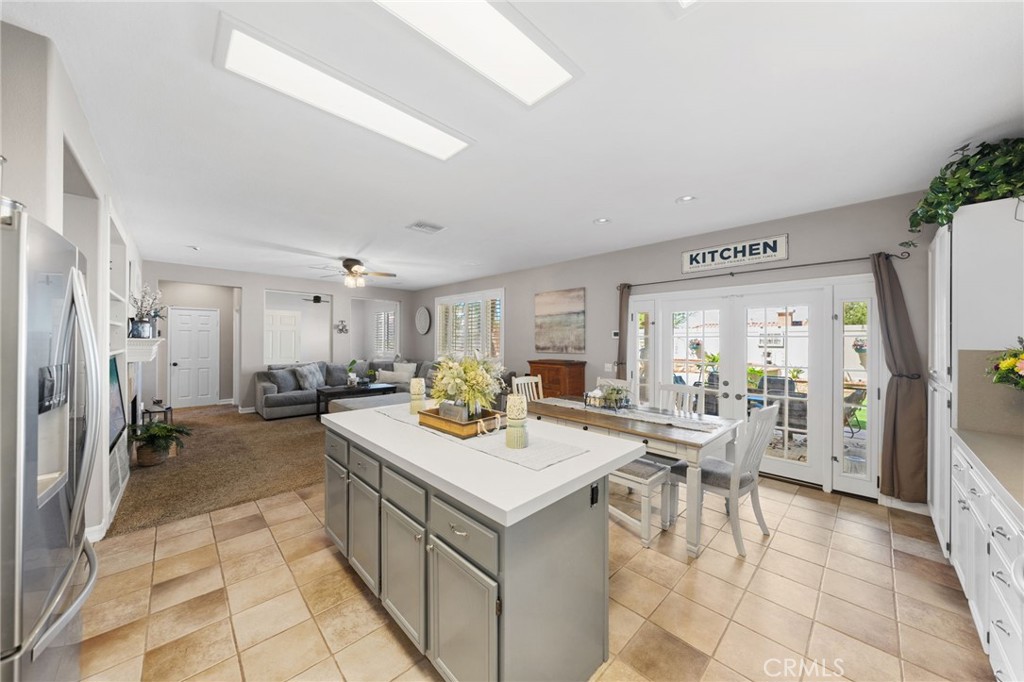 33340 Nicholas Common