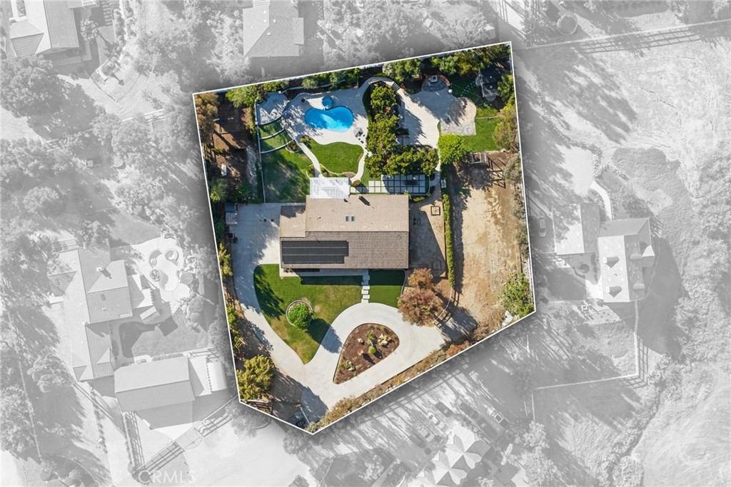 41850 Calle Cerezo
