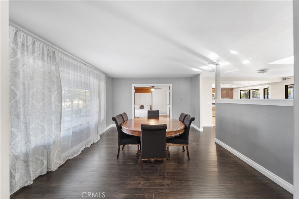 41850 Calle Cerezo