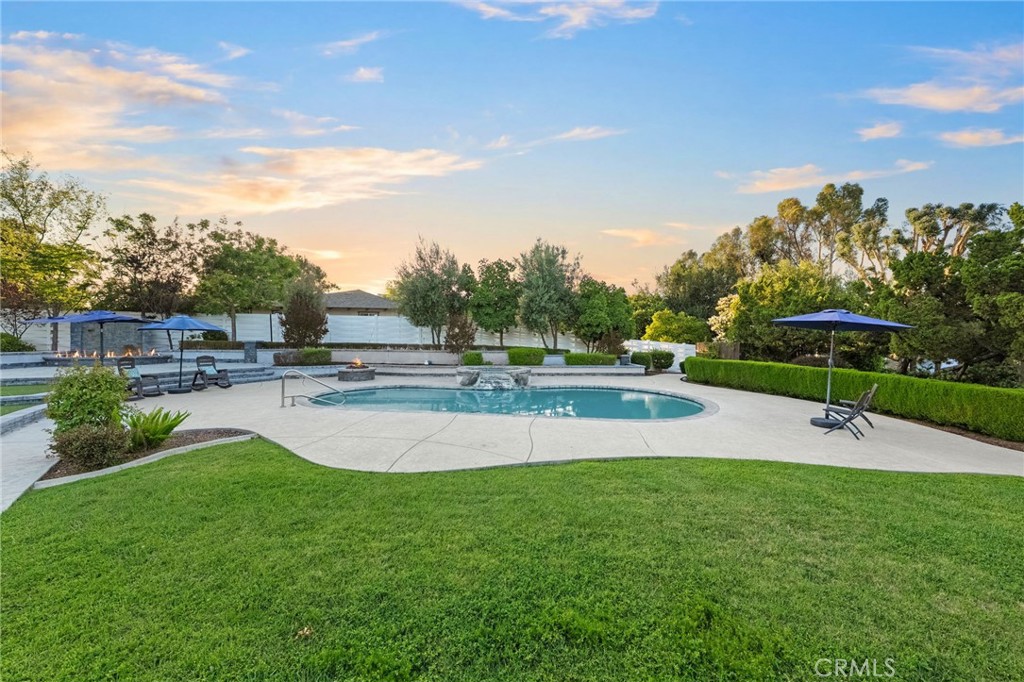 41850 Calle Cerezo