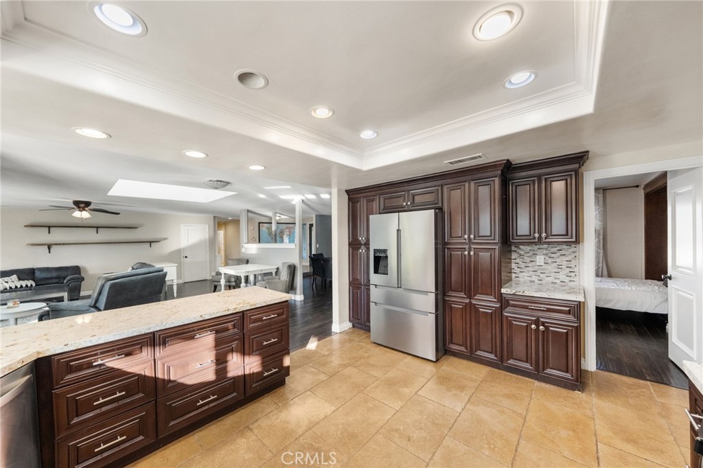 41850 Calle Cerezo