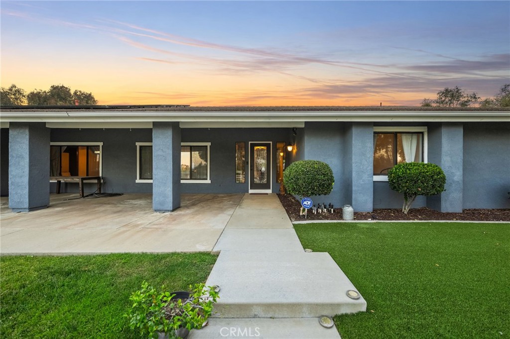 41850 Calle Cerezo