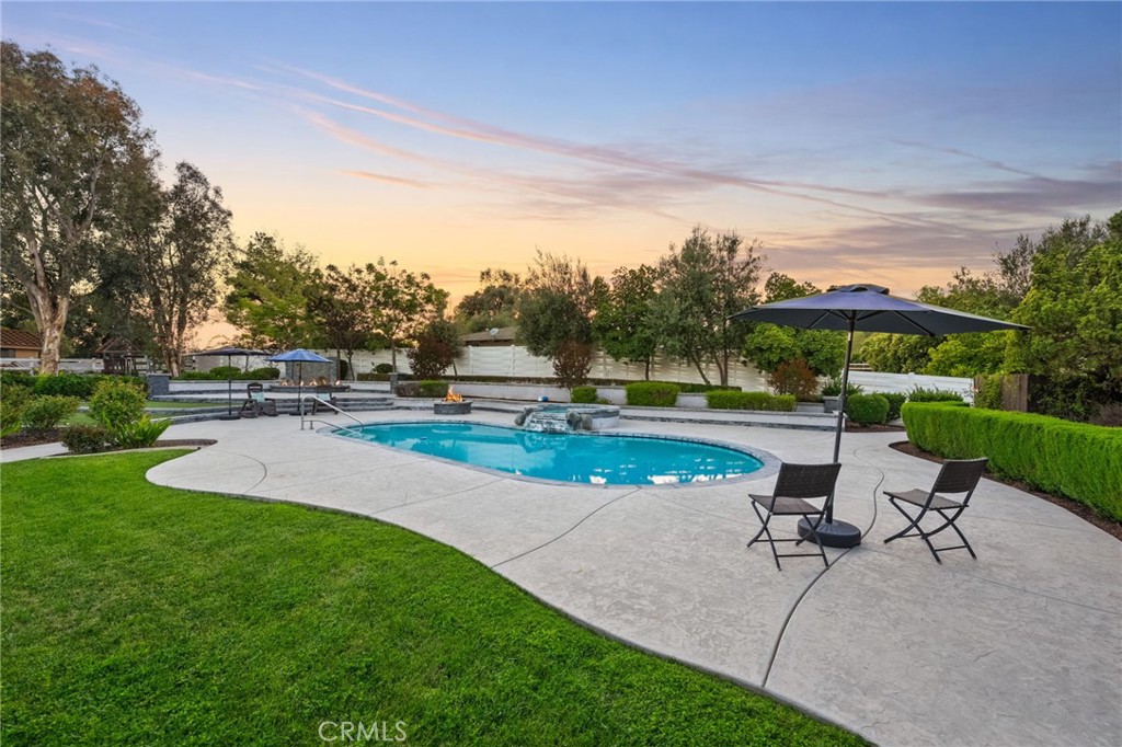 41850 Calle Cerezo