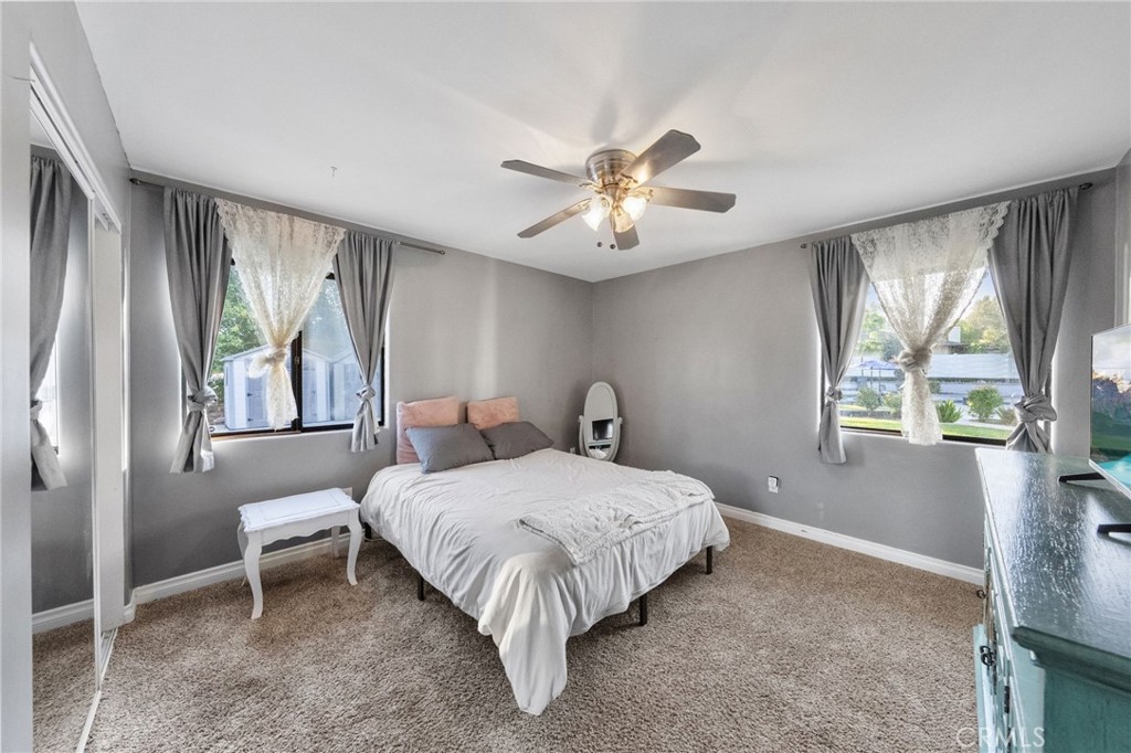 41850 Calle Cerezo
