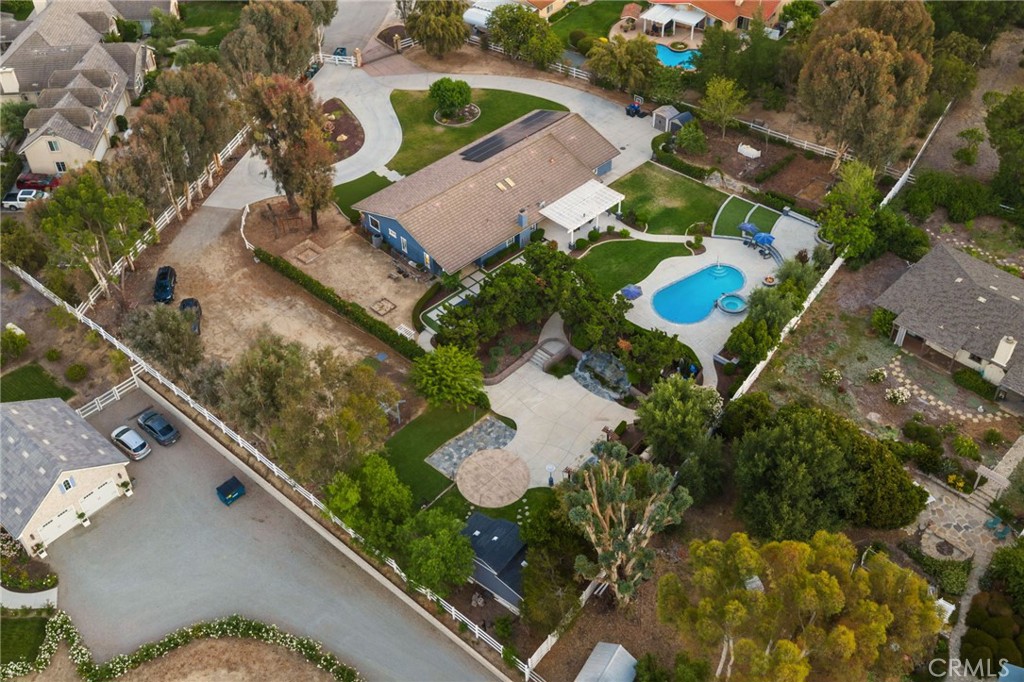 41850 Calle Cerezo