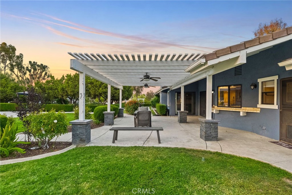 41850 Calle Cerezo