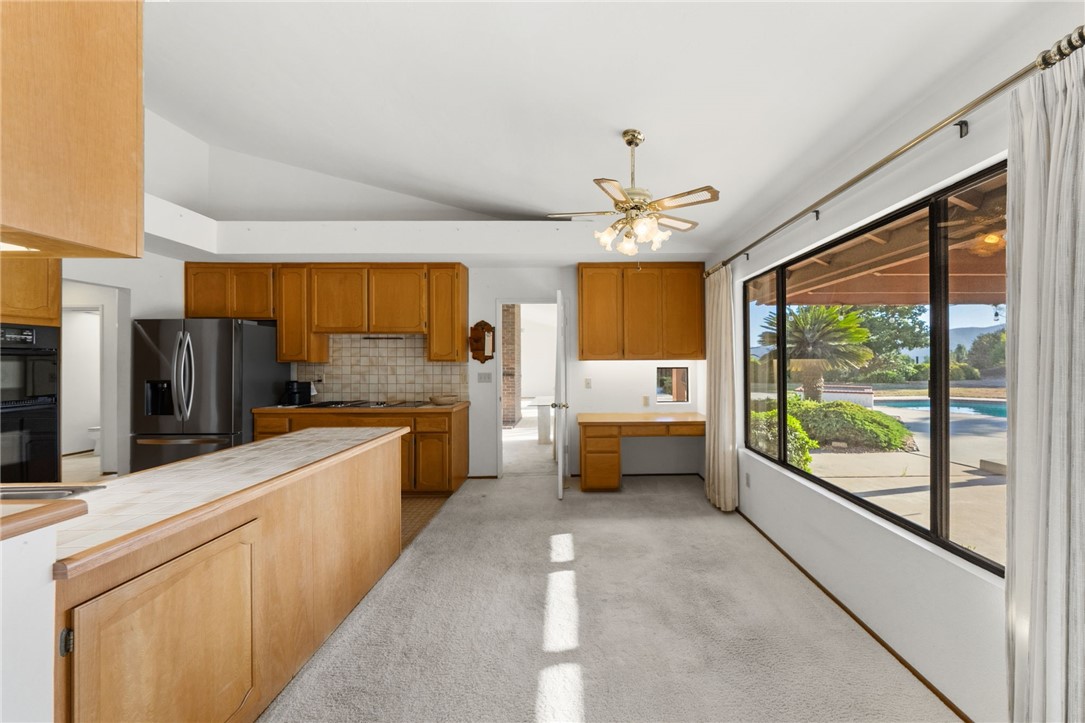 2415 Eucalyptus