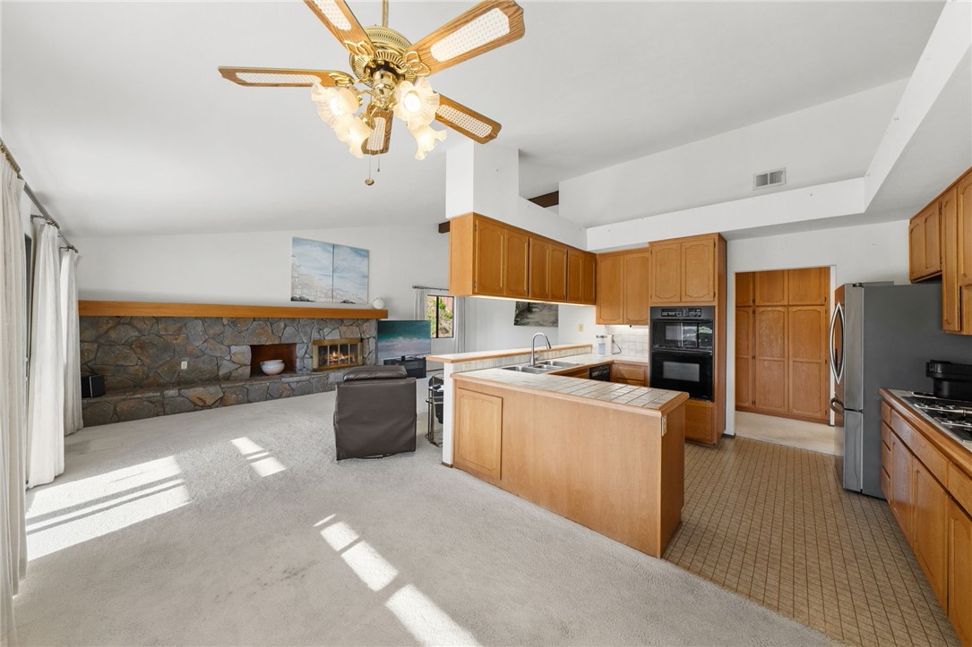 2415 Eucalyptus
