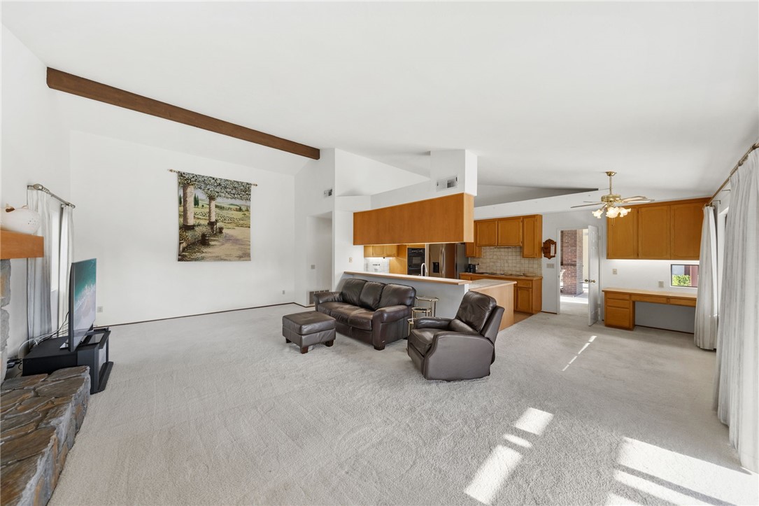 2415 Eucalyptus