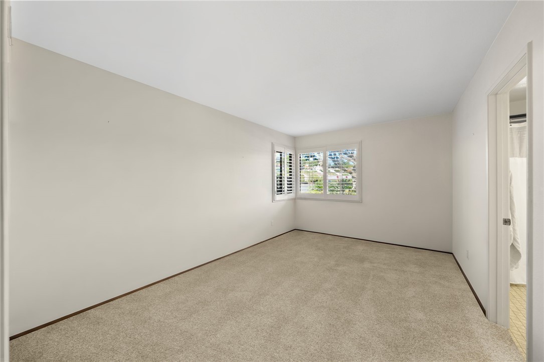 2415 Eucalyptus