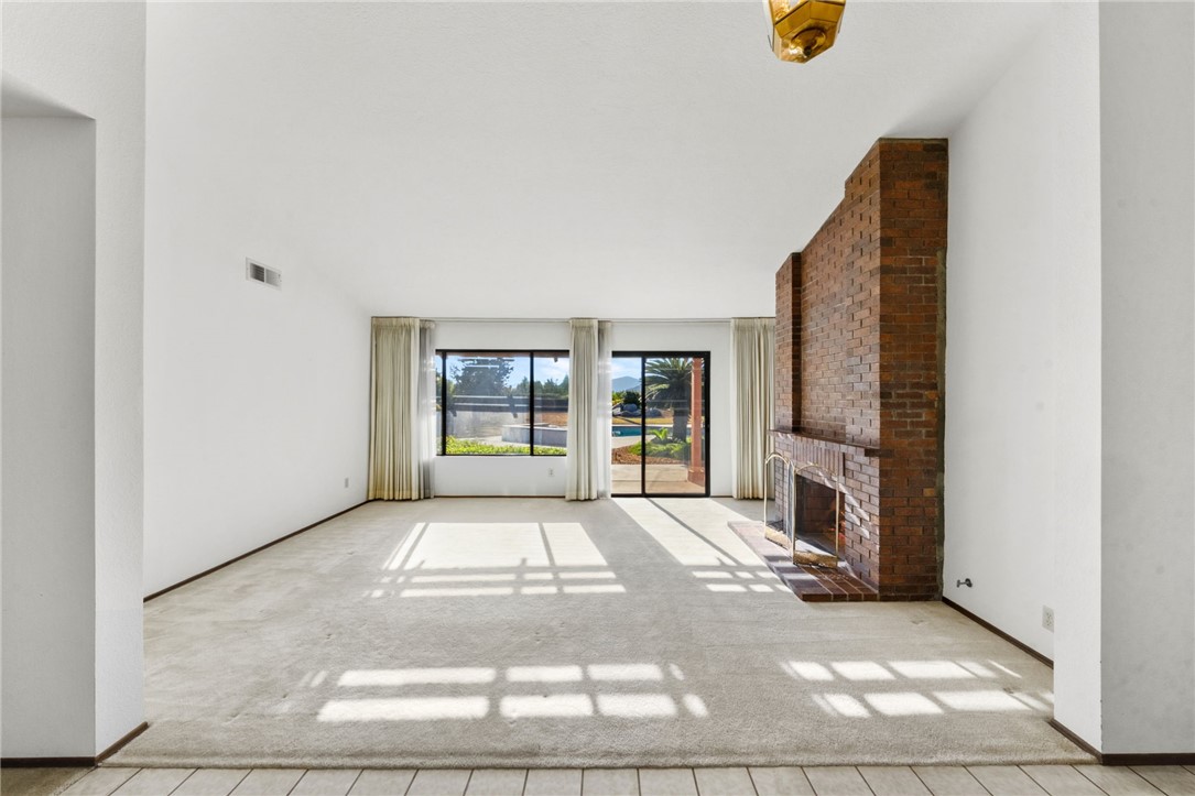 2415 Eucalyptus