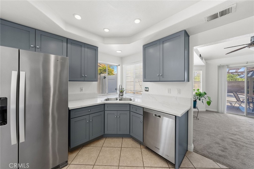 41646 Avenida De La Reina