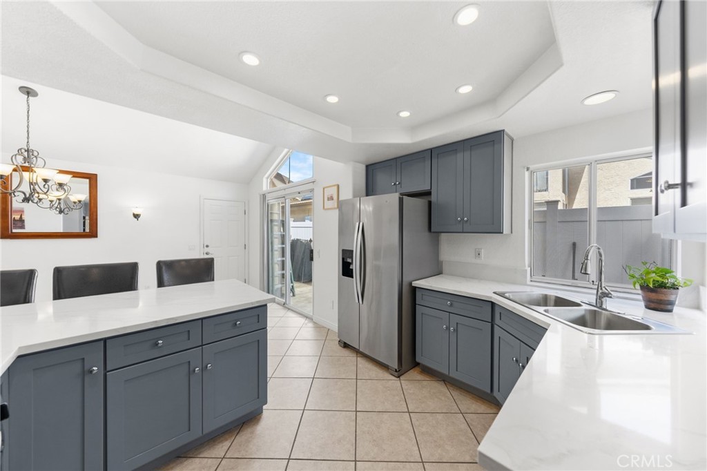 41646 Avenida De La Reina