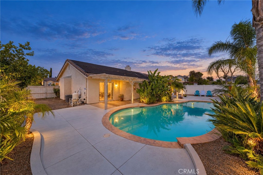 41646 Avenida De La Reina