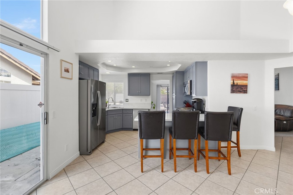 41646 Avenida De La Reina