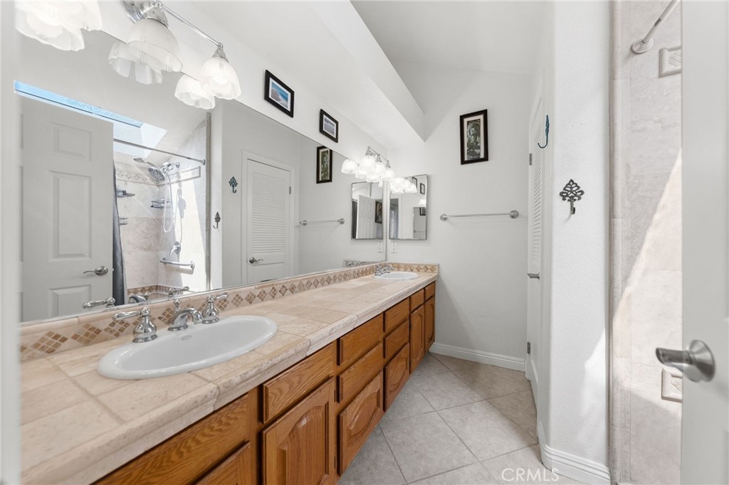 41646 Avenida De La Reina