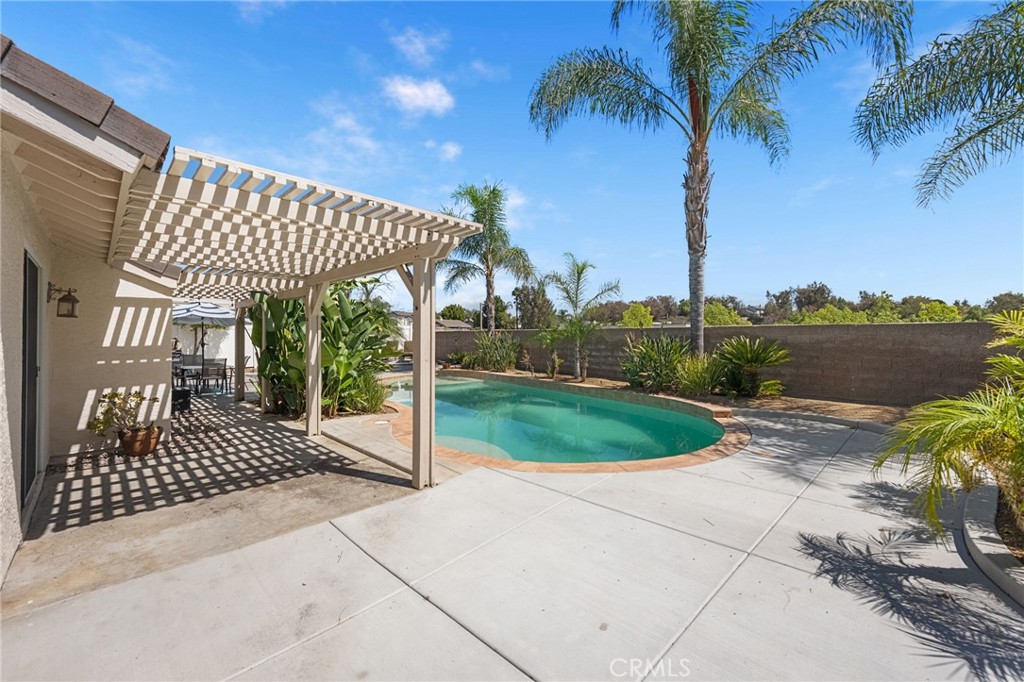 41646 Avenida De La Reina