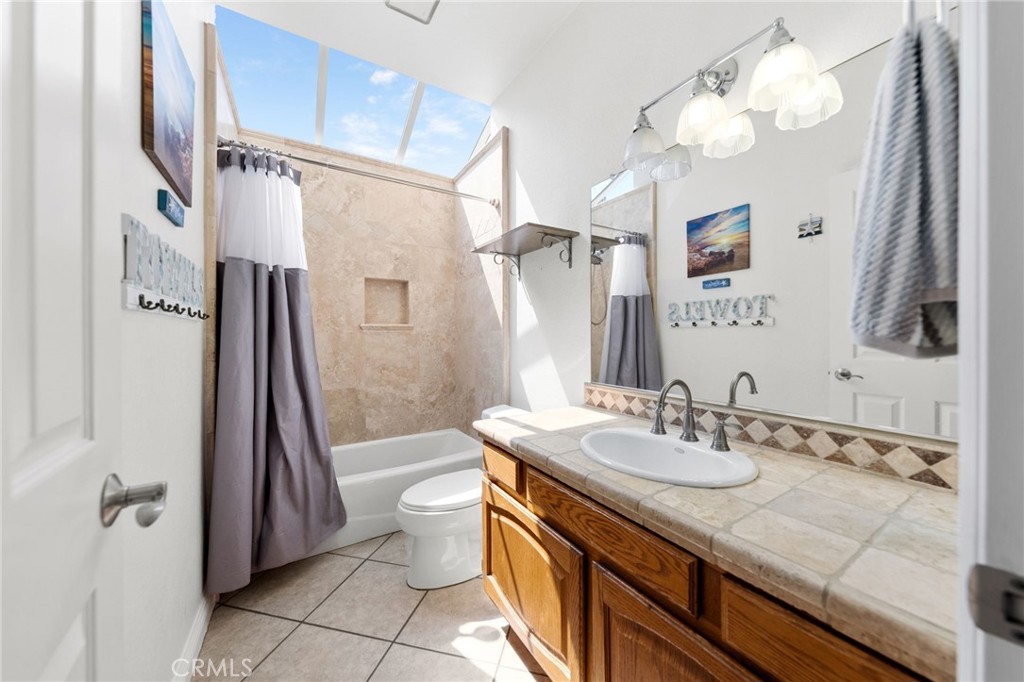 41646 Avenida De La Reina