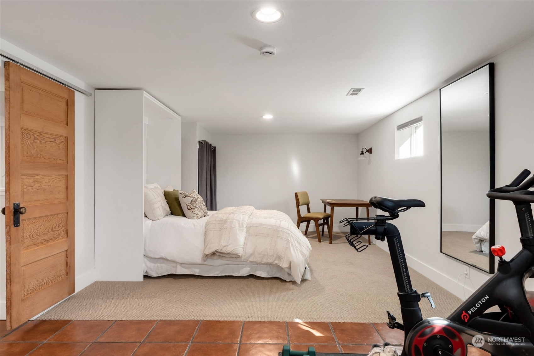 1602 10th Avenue W