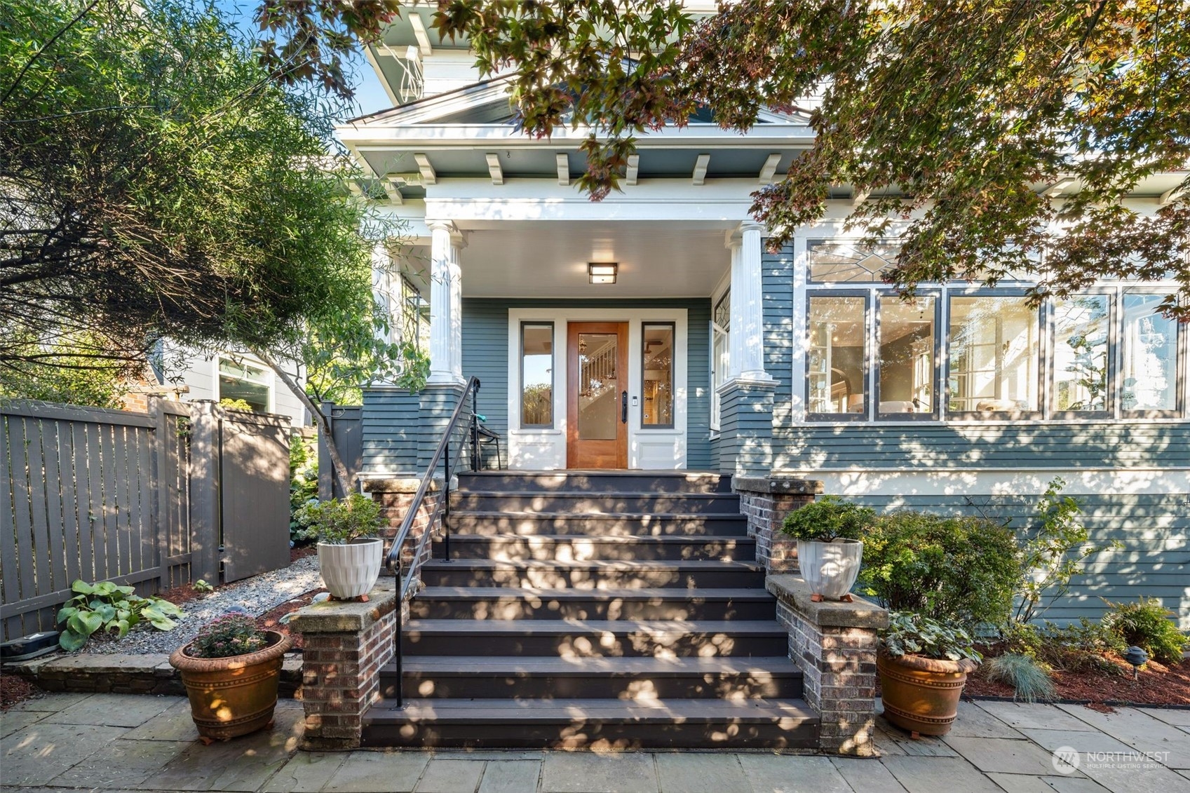 1602 10th Avenue W