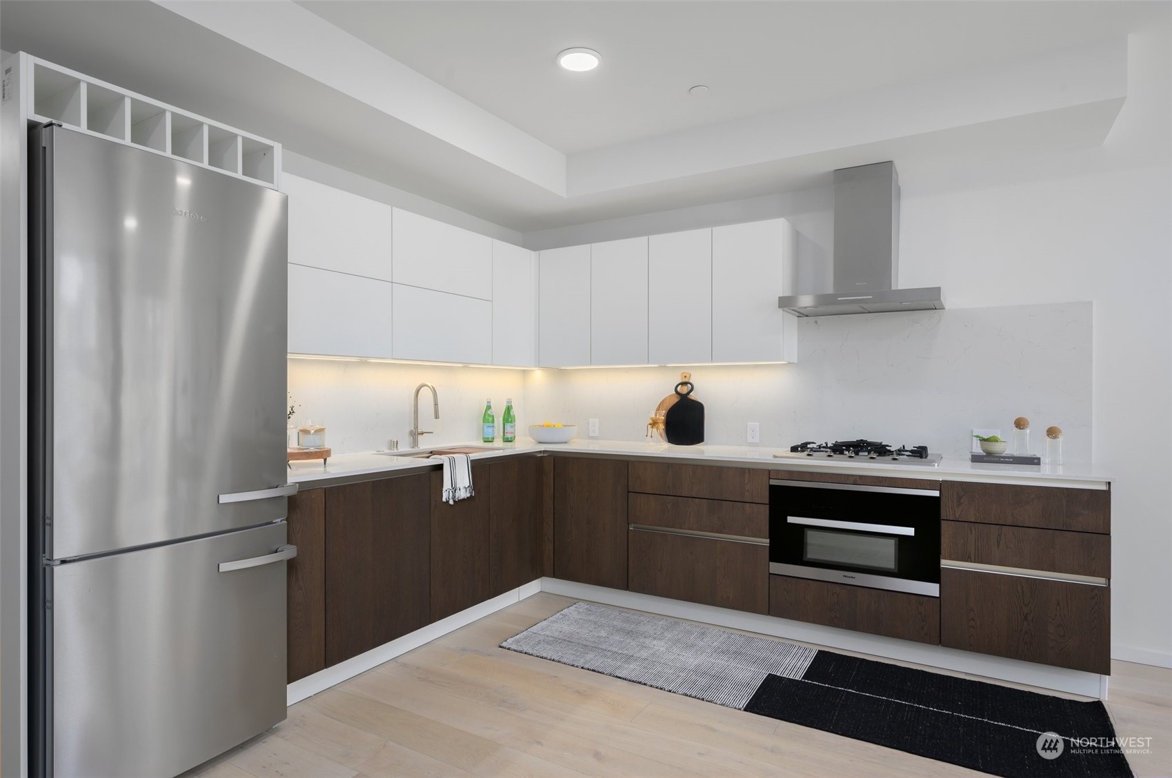 999 110th Avenue NE Unit: 201