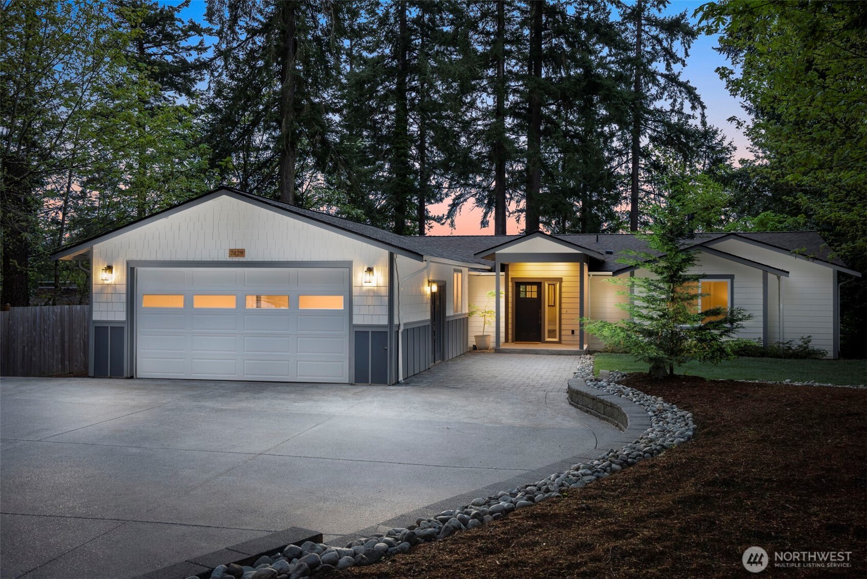 7429 NE 129th Street