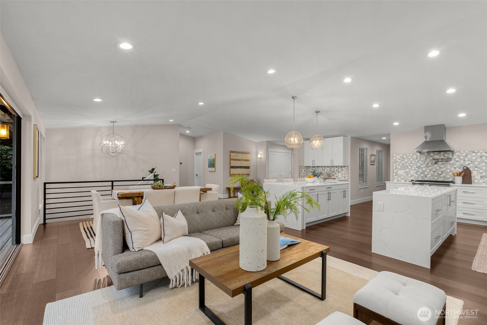 7429 NE 129th Street