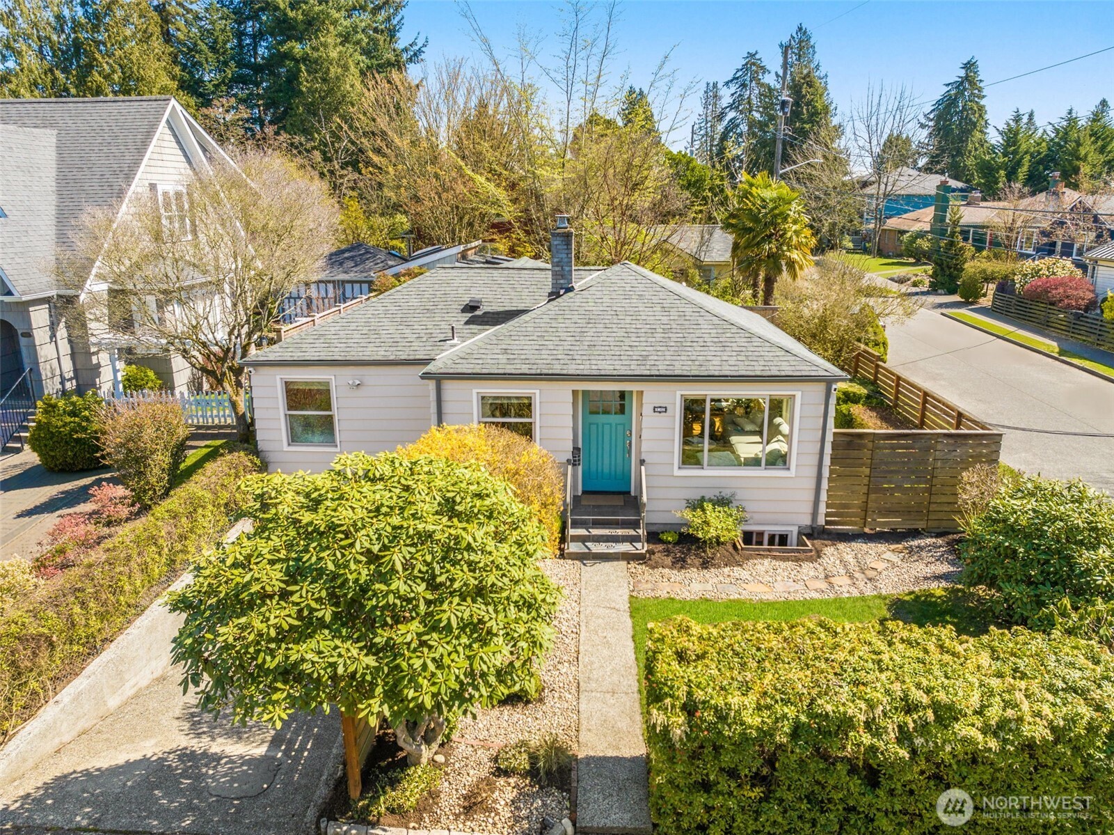 9102 12th Avenue NE