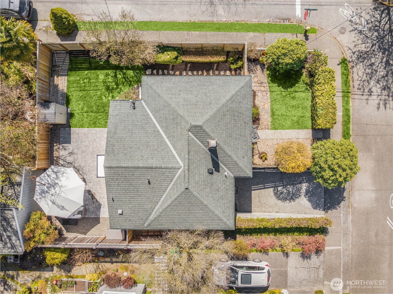 9102 12th Avenue NE