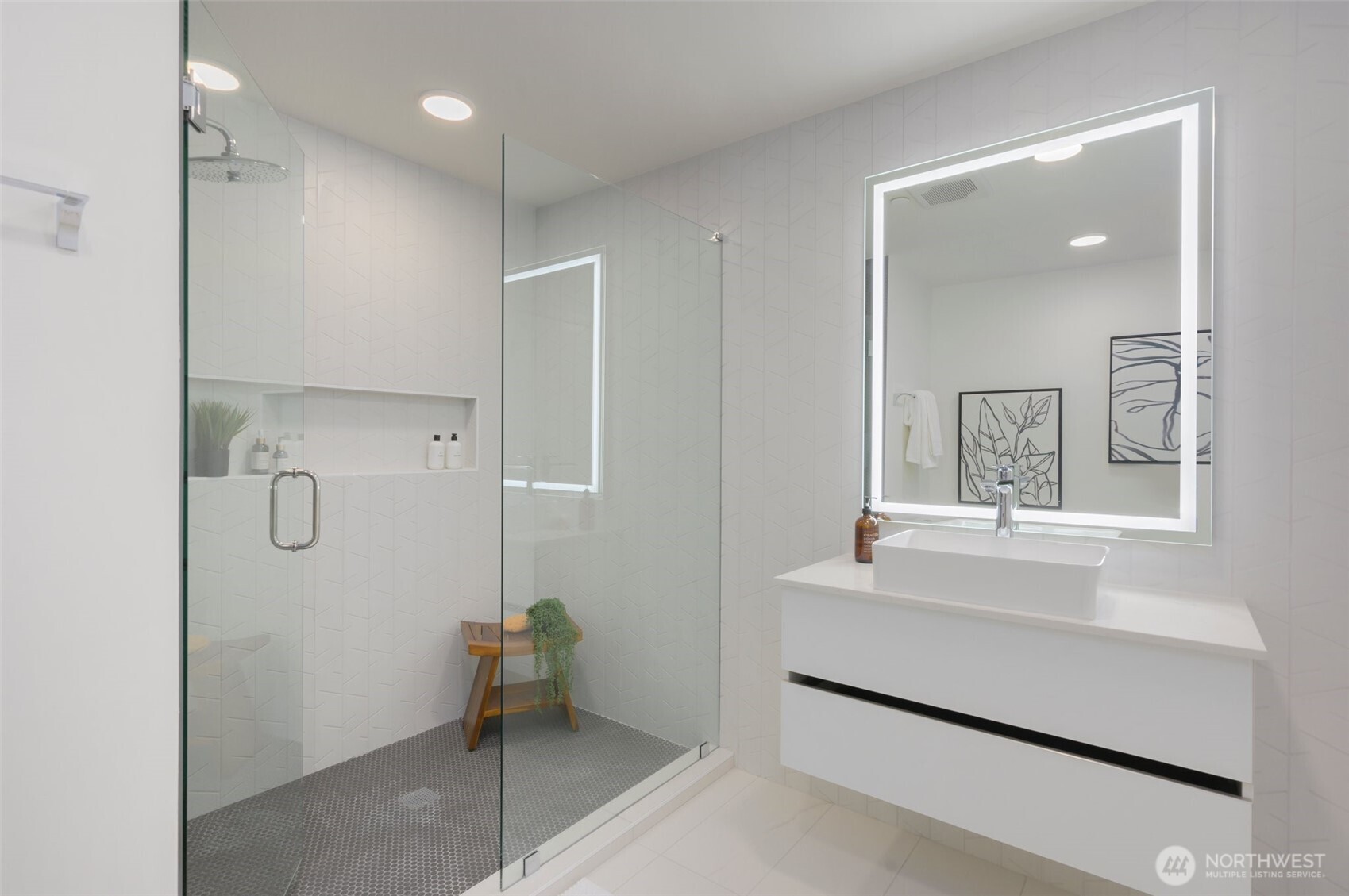 999 110th Avenue NE Unit: 401