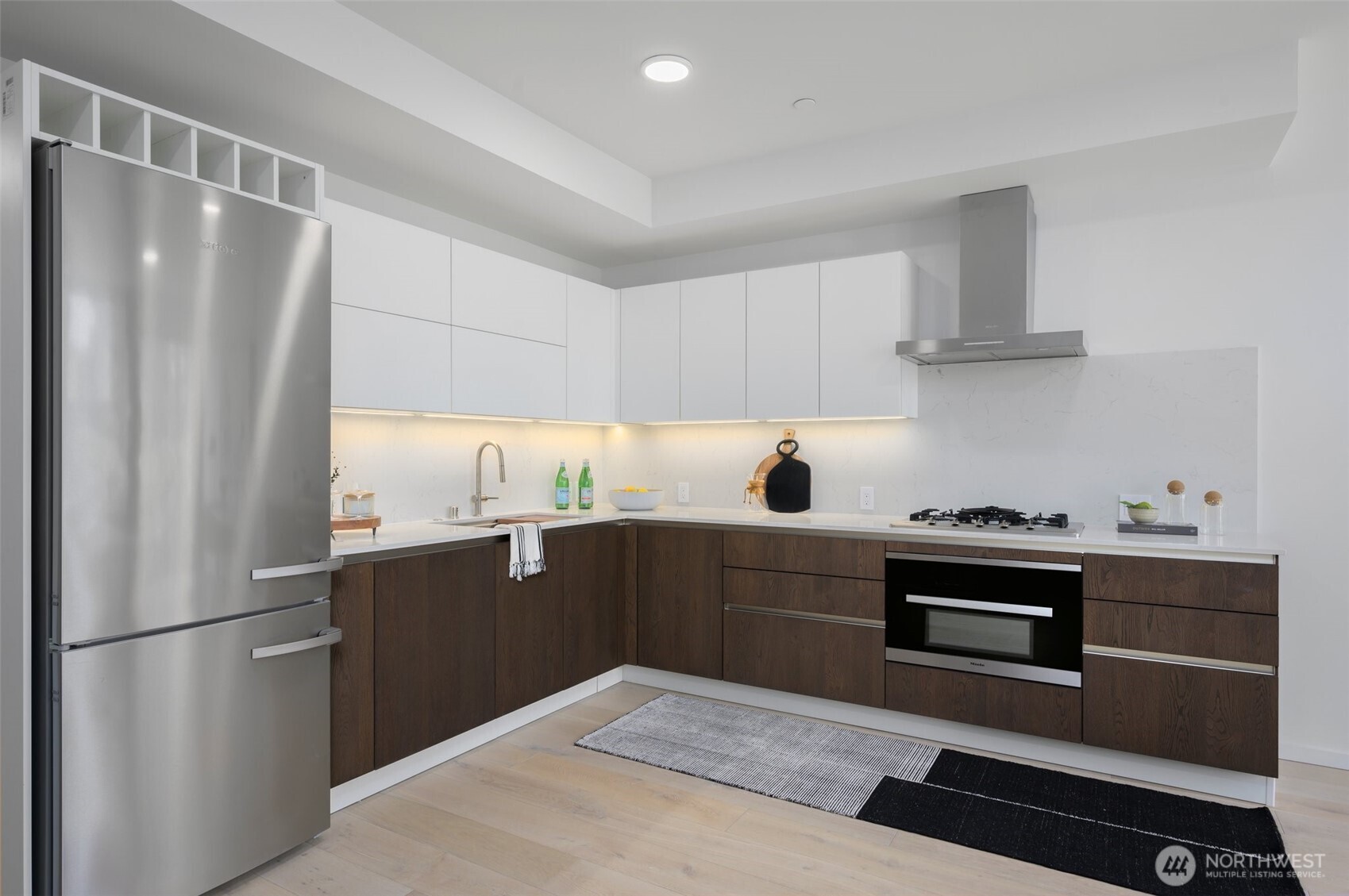 999 110th Avenue NE Unit: 401