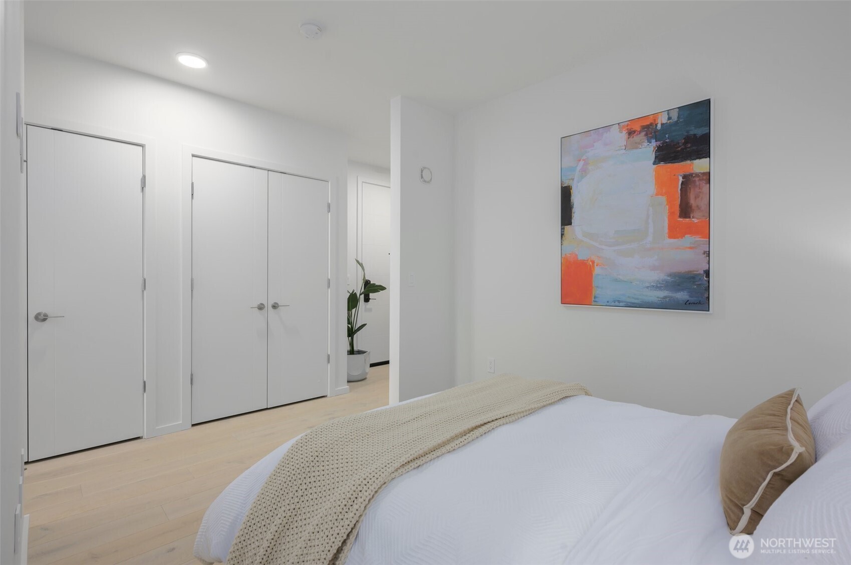 999 110th Avenue NE Unit: 401