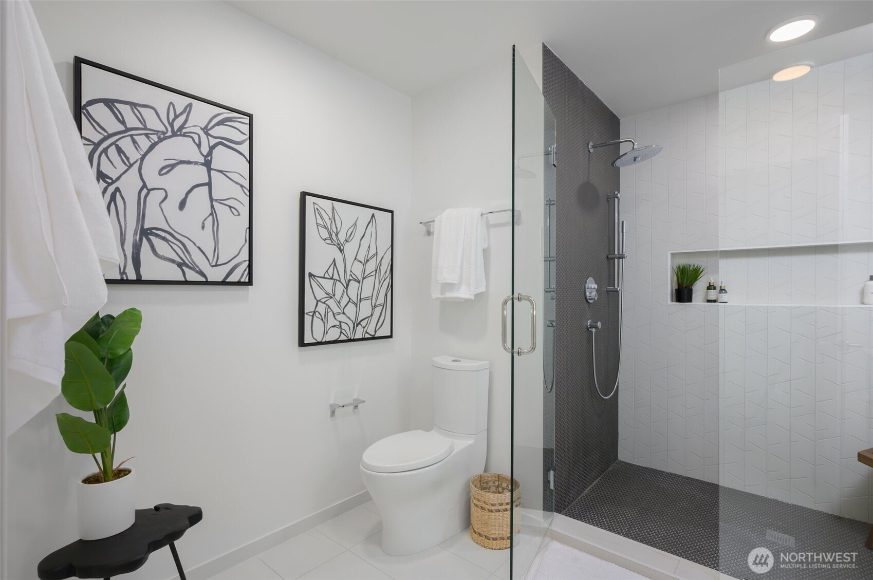 999 110th Avenue NE Unit: 401
