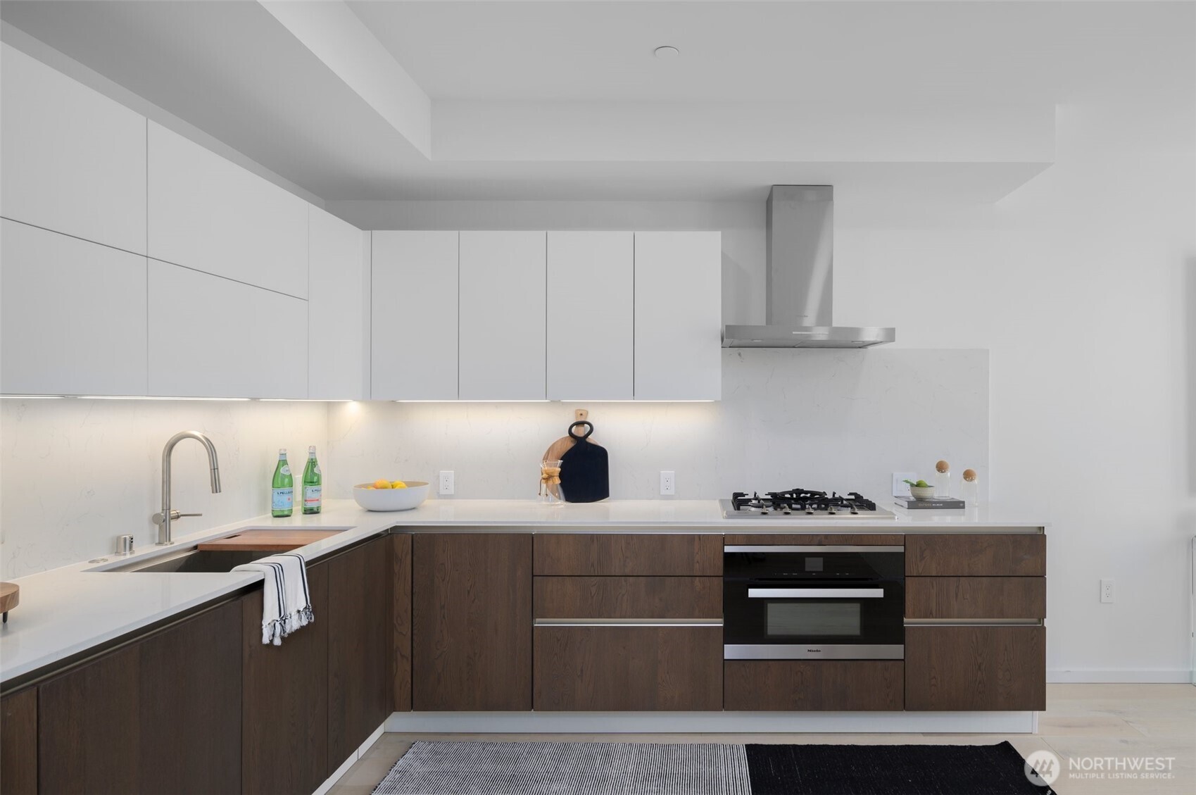 999 110th Avenue NE Unit: 401