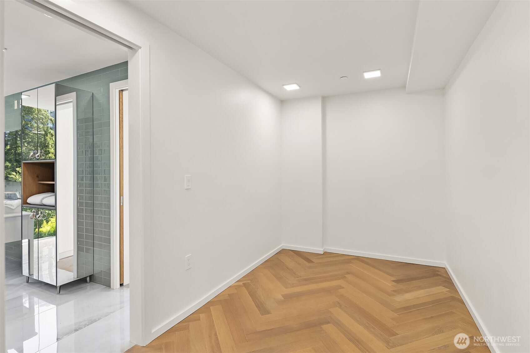 999 110th Avenue NE Unit: 300