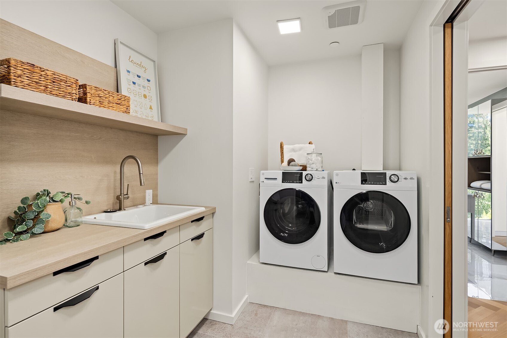 999 110th Avenue NE Unit: 300