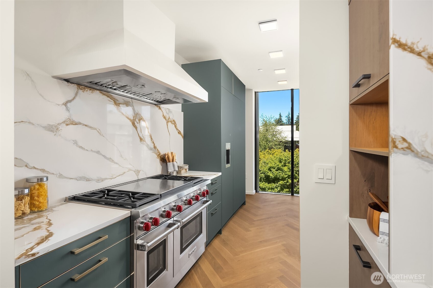 999 110th Avenue NE Unit: 300