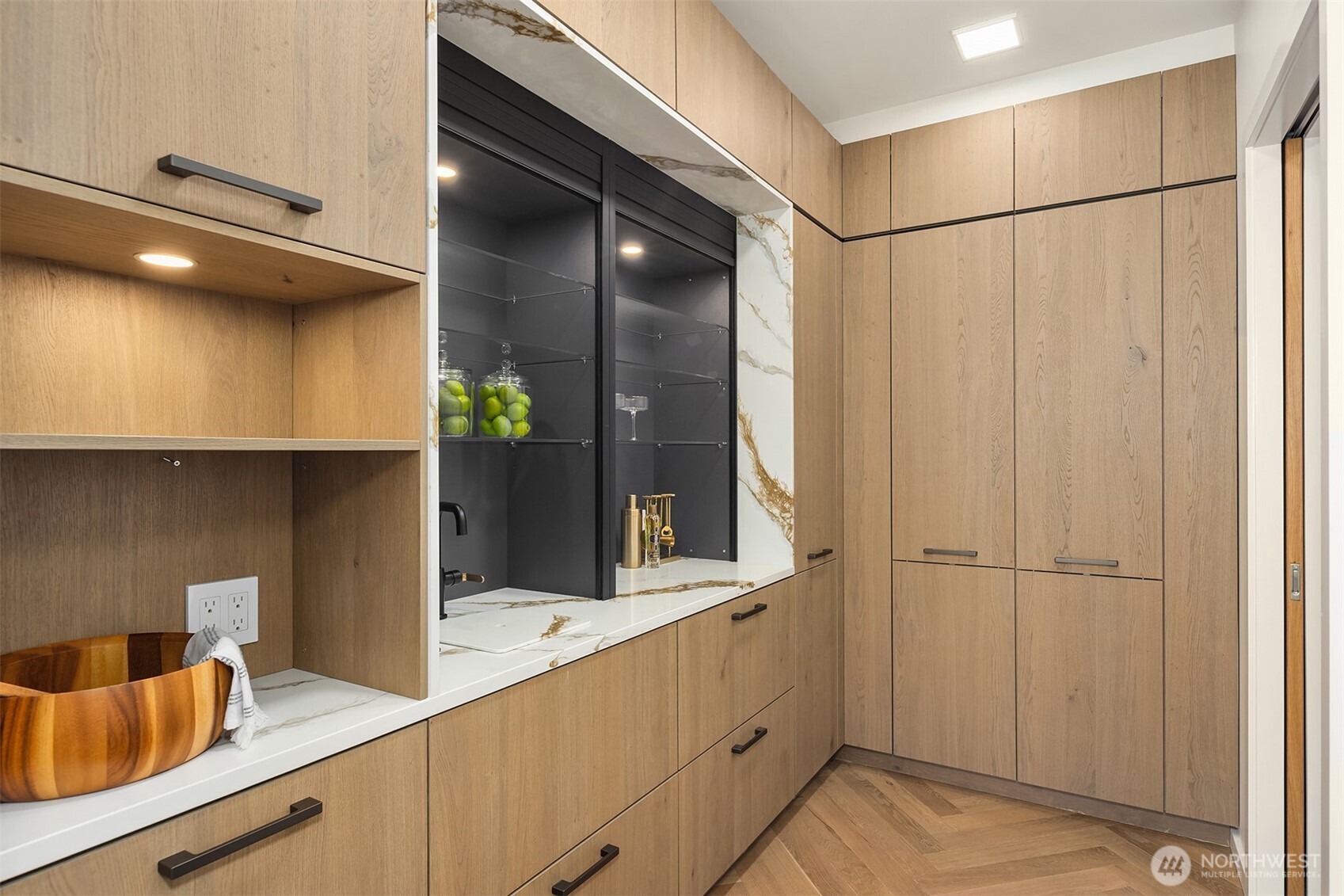 999 110th Avenue NE Unit: 300
