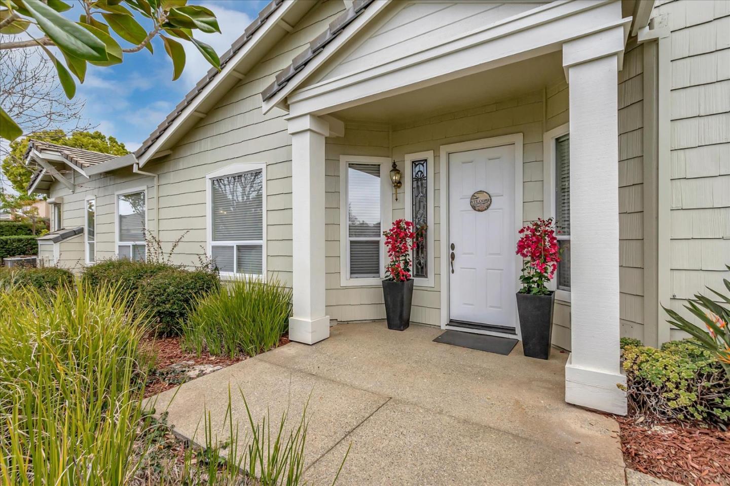 8758 Mccarty Ranch DR