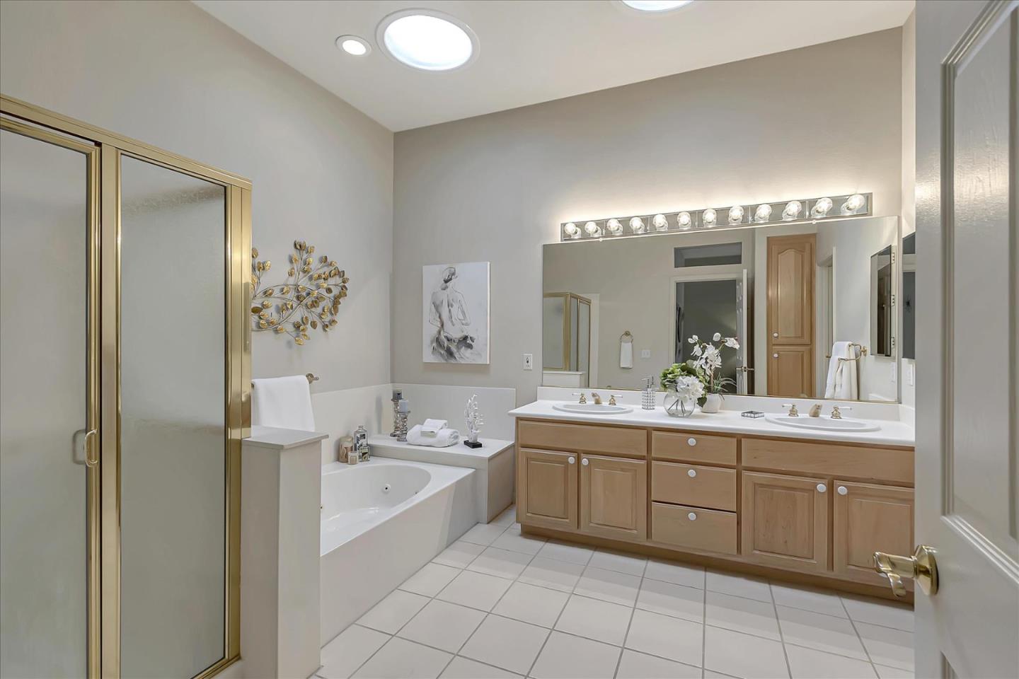 8758 Mccarty Ranch DR