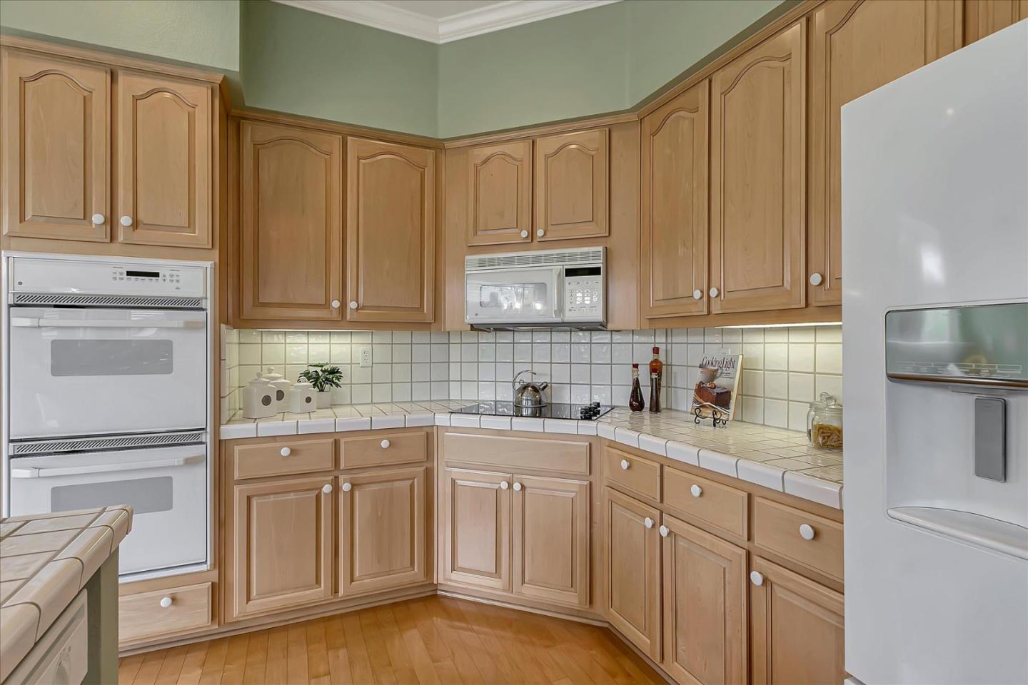 8758 Mccarty Ranch DR