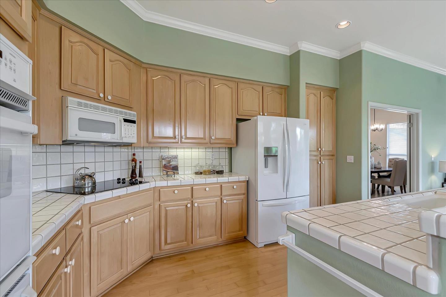 8758 Mccarty Ranch DR