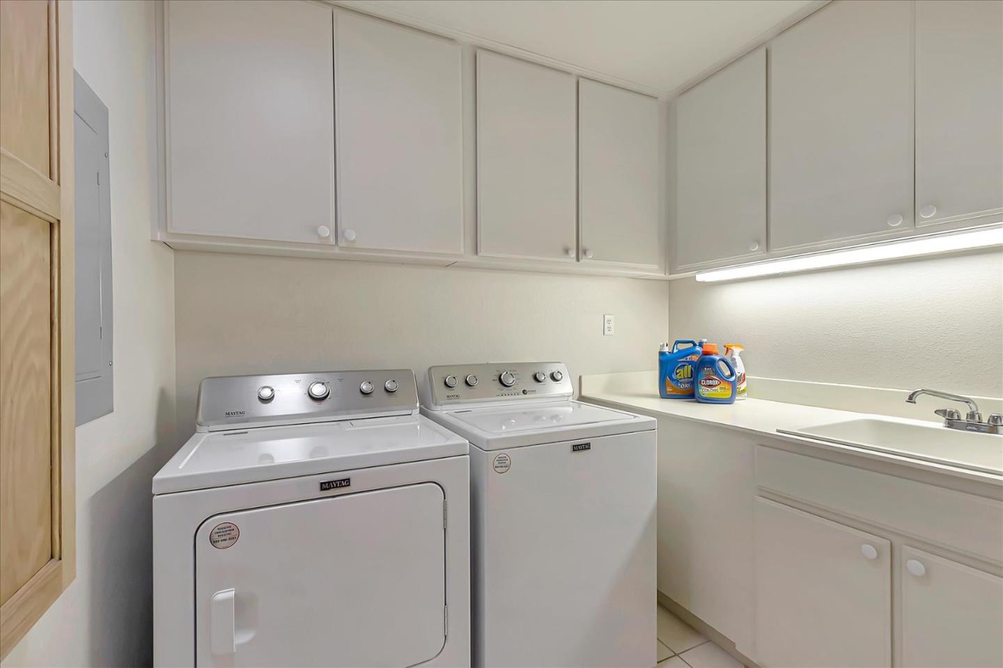 8758 Mccarty Ranch DR