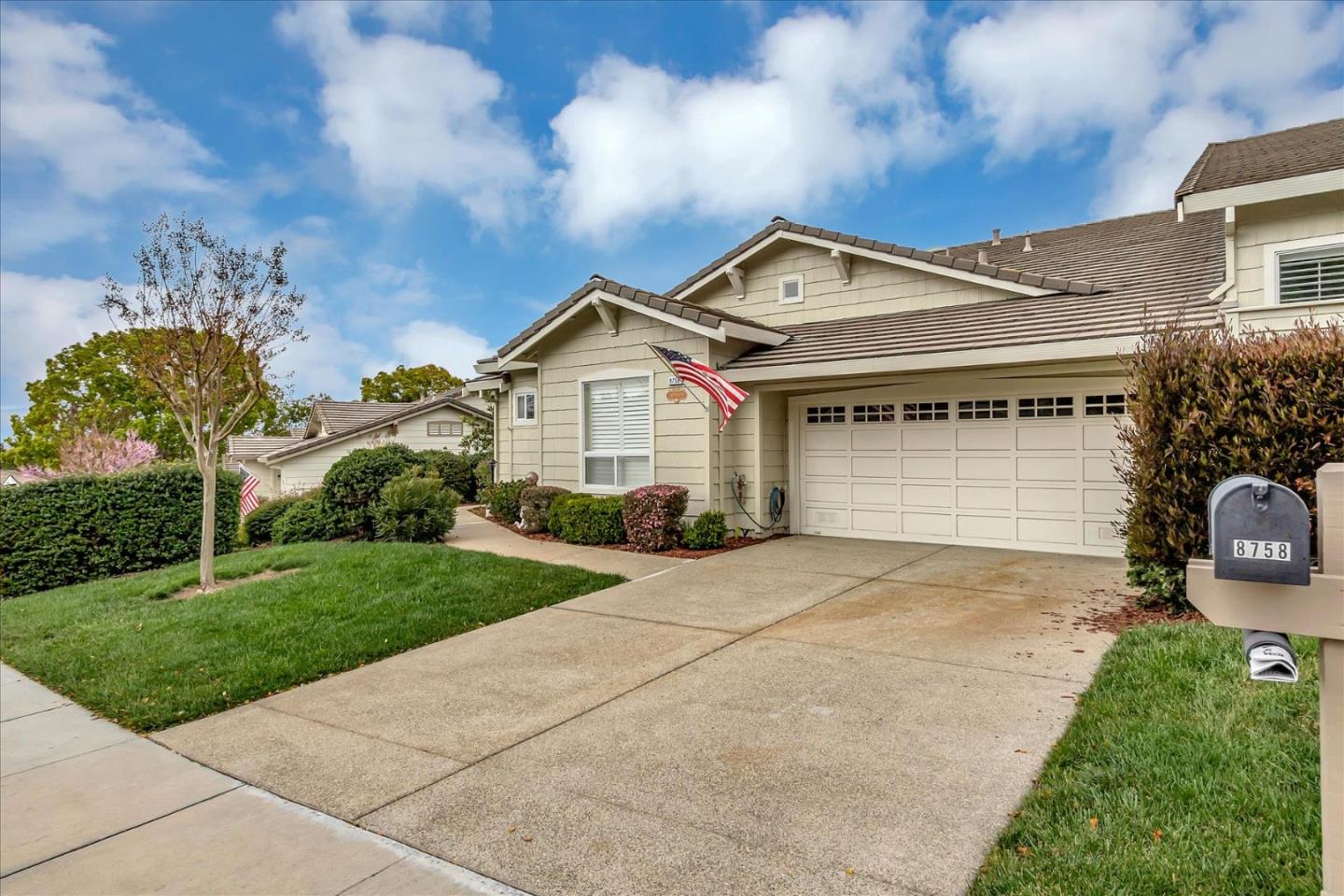 8758 Mccarty Ranch DR