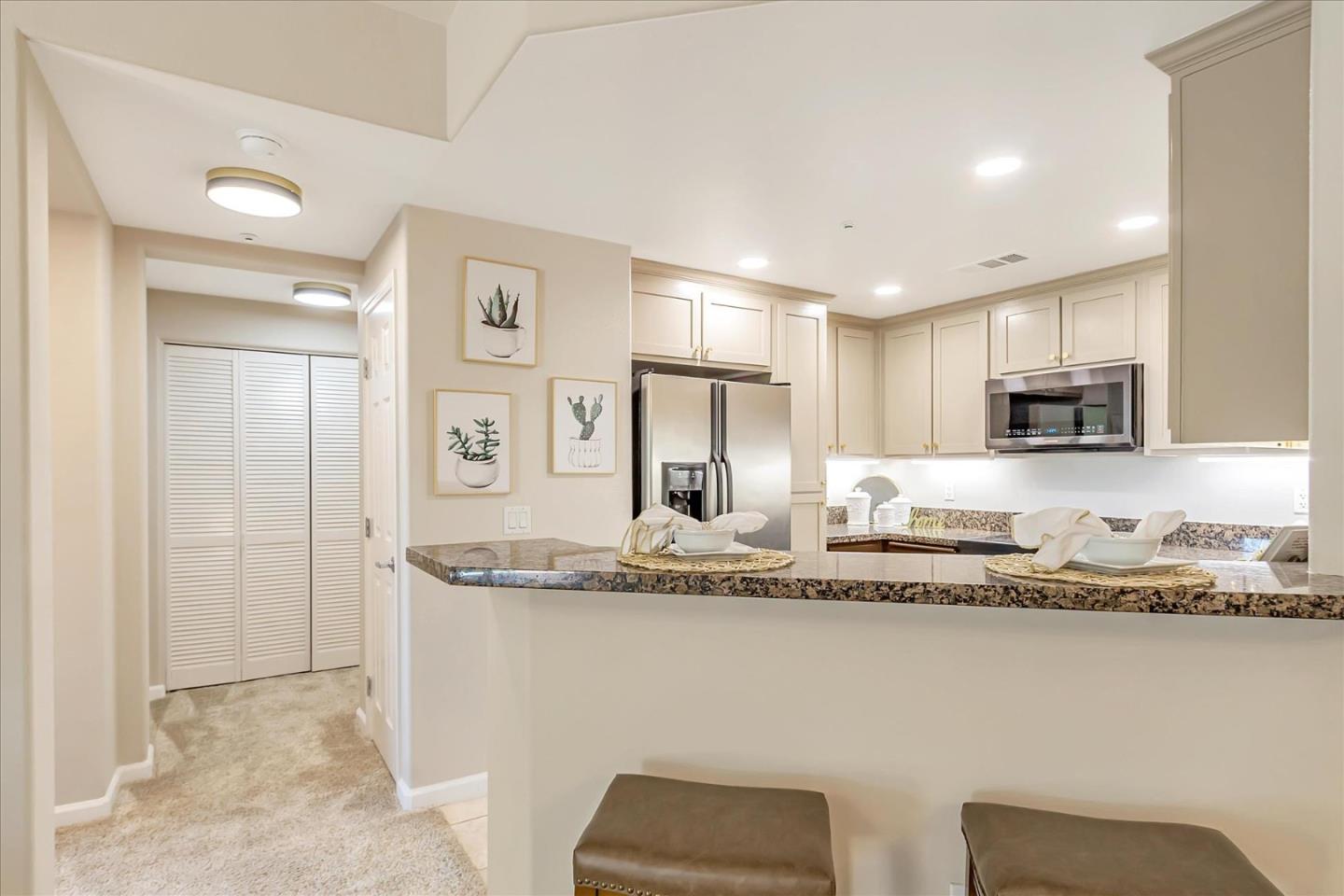 1390 Saddle Rack ST 424